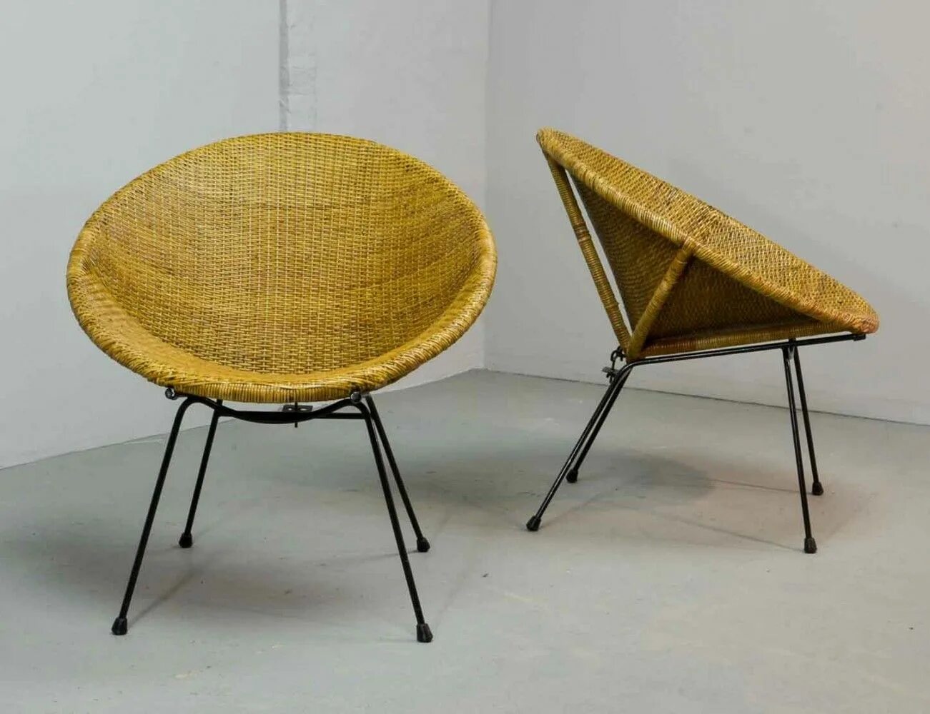 Стул wegner. Circle chair. Кресло круглое 80е гг. Circle chair. Стул circle dining chair overgaard & dyrman.