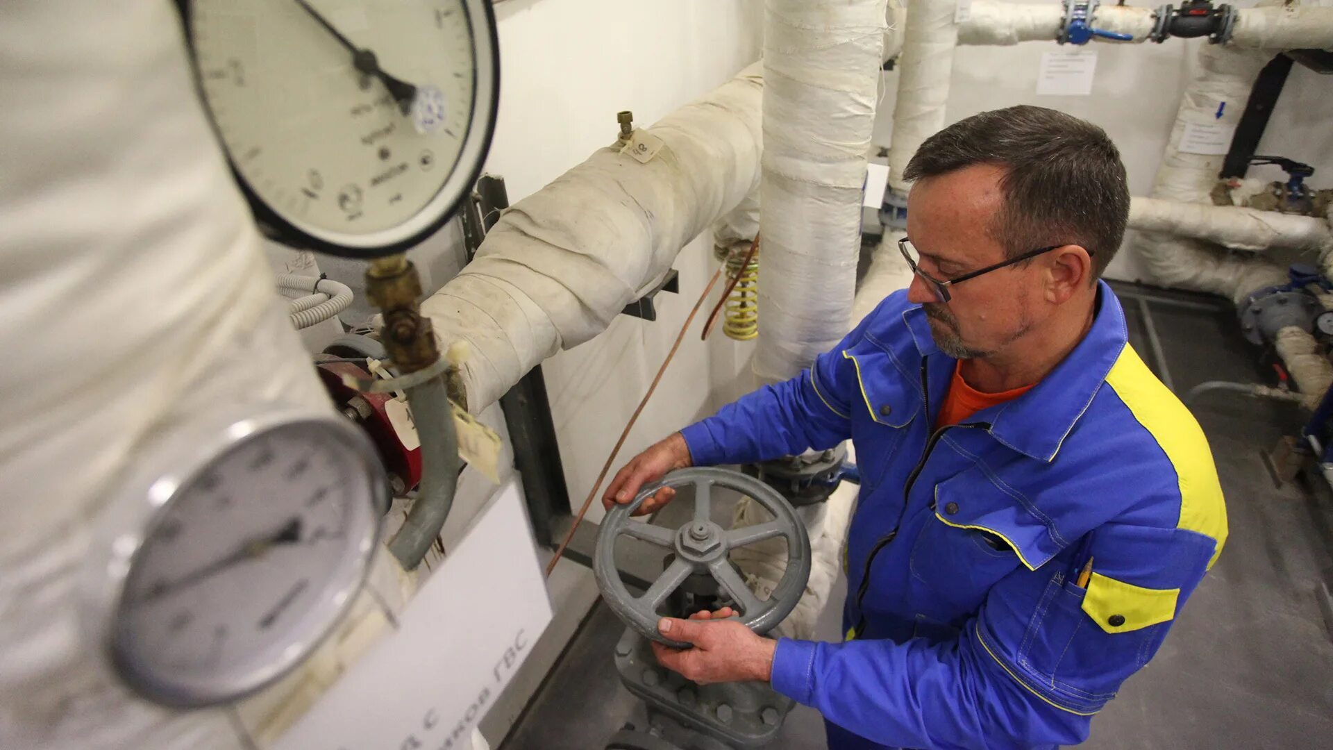 Подача тепла в климовске. Отопительный сезон 2021 казань. Отключение отопления. Отопление. Климовск выключили отопления.