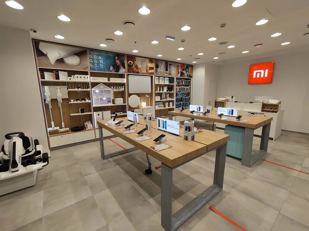 Магазин сяоми в спб. Магазин сяоми в спб. Xiaomi трк лето. Фирменный магазин xiaomi. Магазин xiaomi.