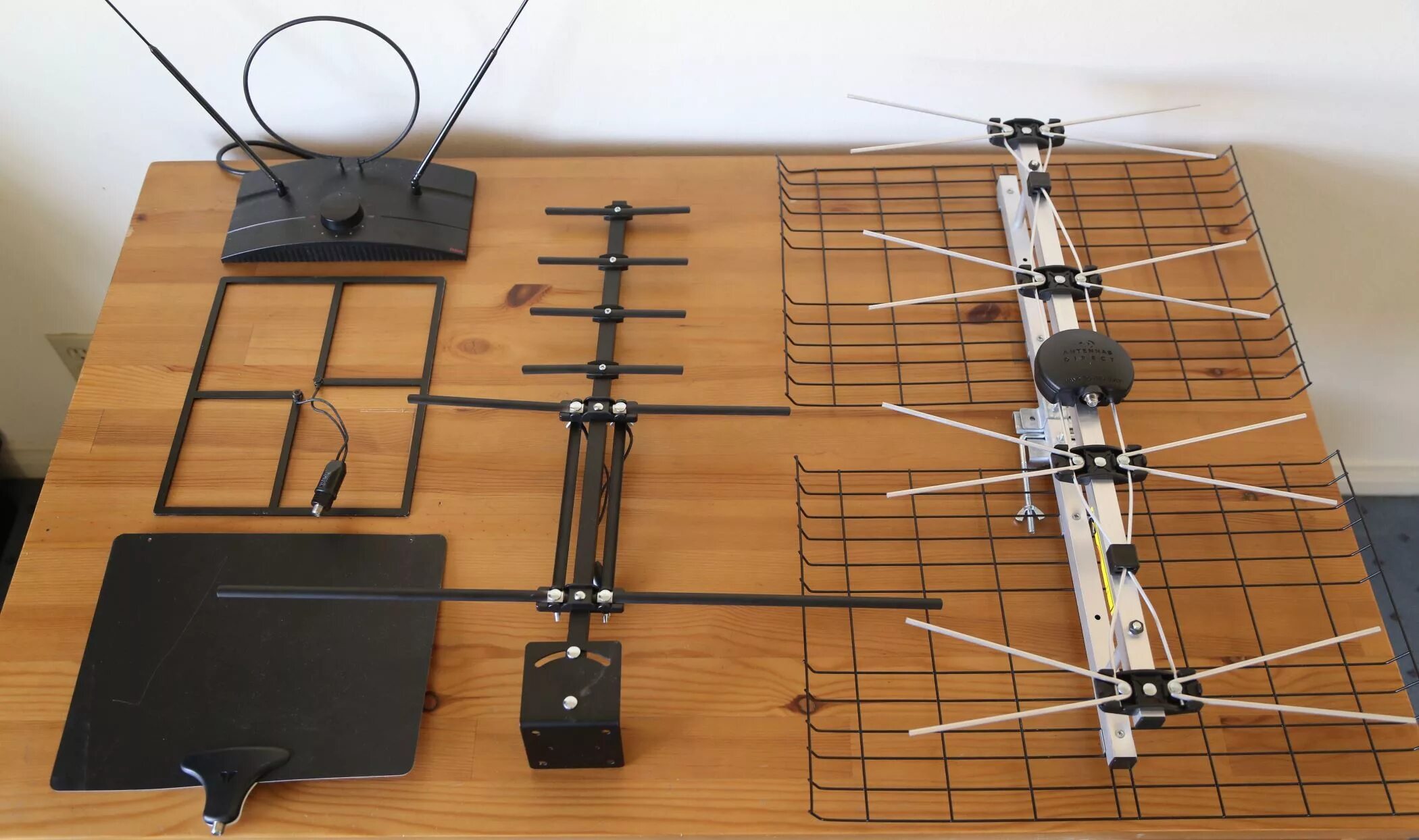 цифровой прием антенны. антенна для цифрового тв dvb-t2 с усилителем. антенна альфа н-111-01 дмв. цифровой прием антенны. антенна dtv-t2.