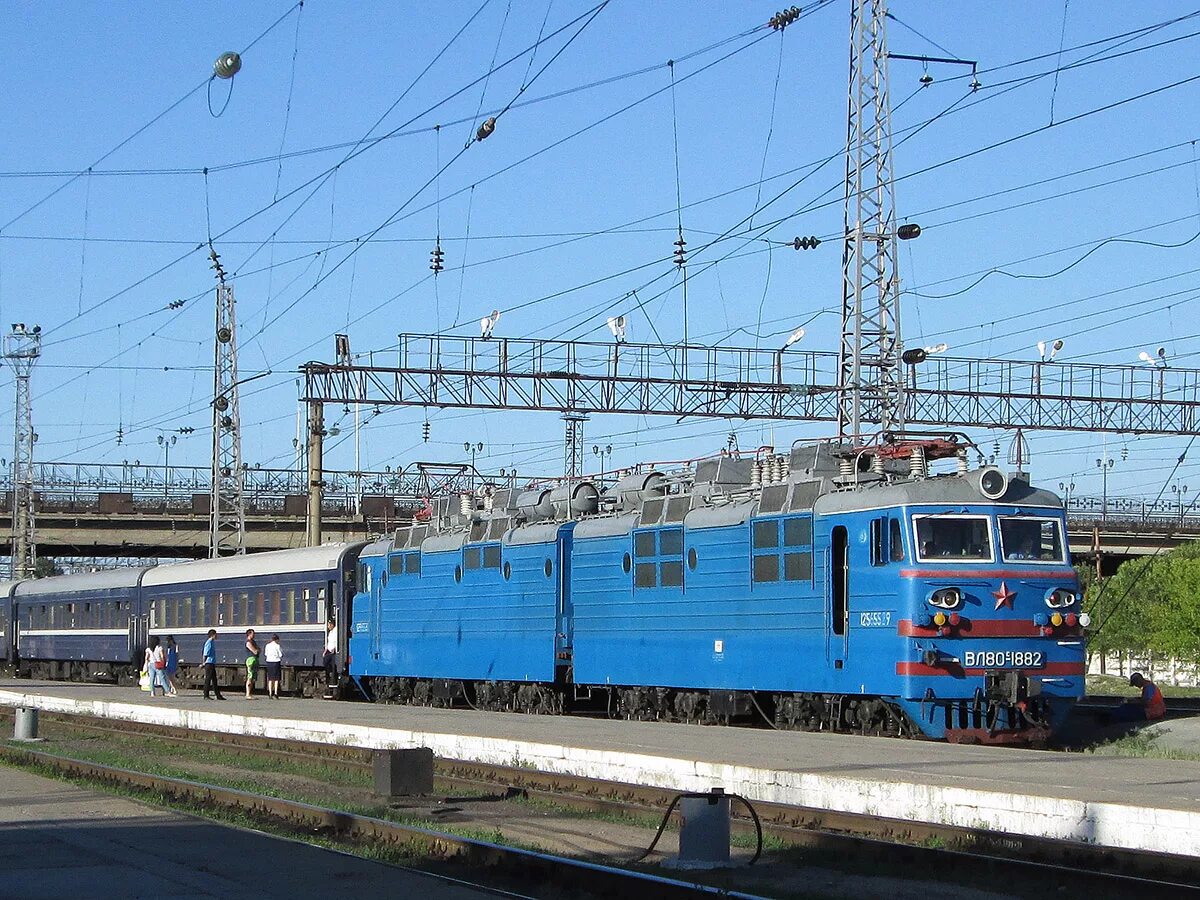 Станция караканда. Караганда вокзал 2000 год. Караганда пассажирская. Караганда вокзал 2022. Караганда пассажирская.