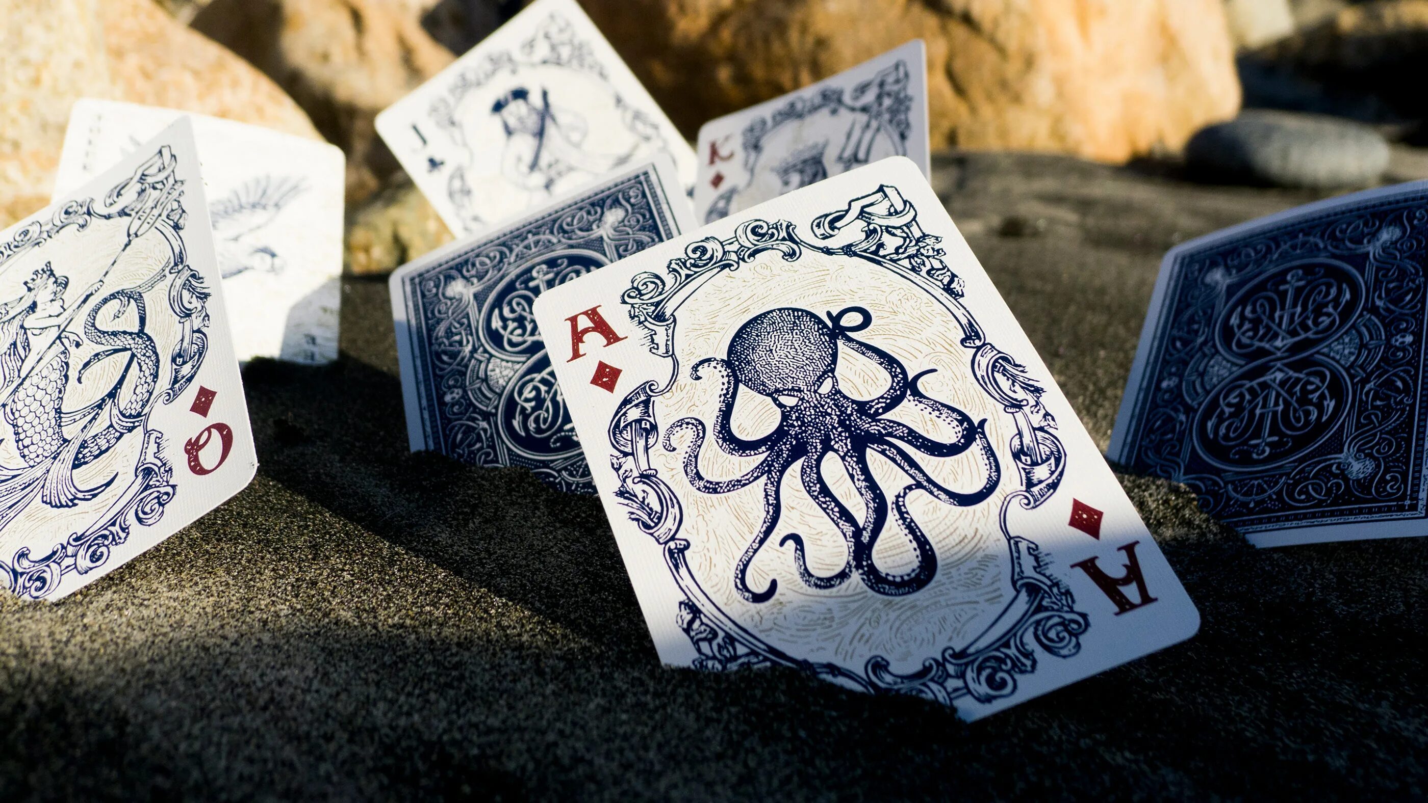 D playing cards. Hmnim playing cards. игральные карты морские. хоррор игральные карты. игральные карты необычной формы.