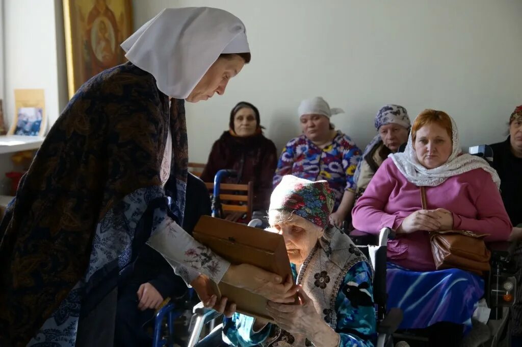 Дом для престарелых в волгограде и волгоградской области. Волгоград советский р-н криворожская пни. Криворожская 2а волгоград дом инвалидов. Ергенинский дом-интернат для престарелых и инвалидов волгоград. Дом интернат для престарелых волгоград.