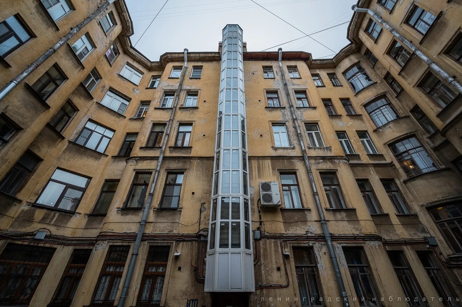 Вторичка петроградка. Петроградка Санкт-Петербург. Большой проспект Петроградской стороны 76-78. Санкт Петербург здания на Петроградке. Большой проспект Петроградской стороны 44.