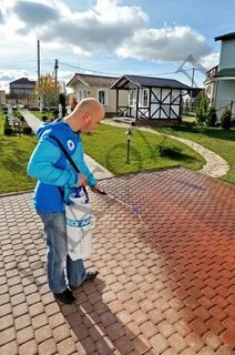 Покрыть тротуарную плитку лаком