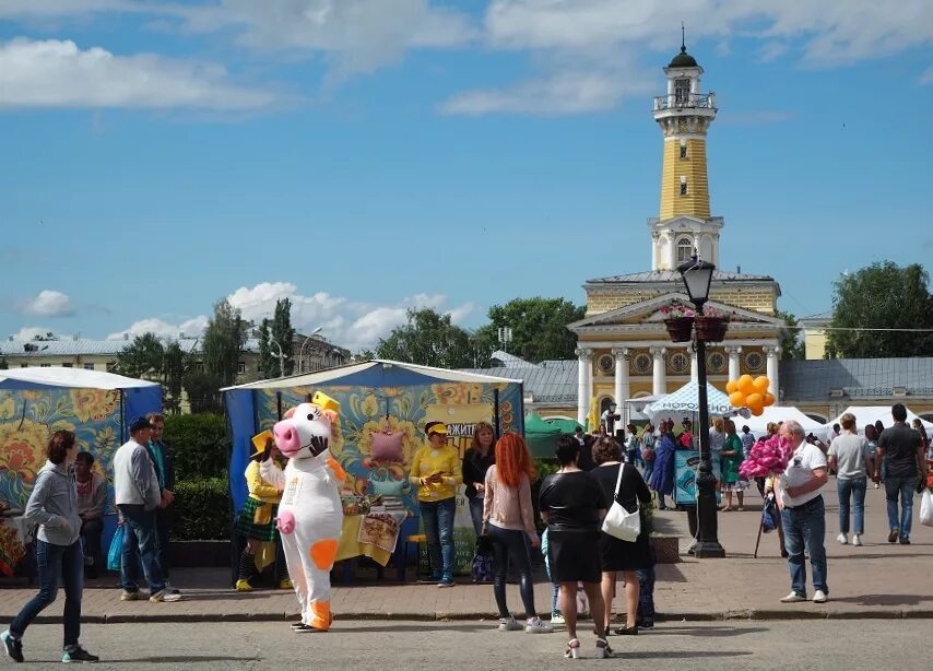 1 июня кострома. Кострома ребенок. Детское кафе Кострома Сусанинская площадь. Кострома дошкольники. Счастливые костромичи.