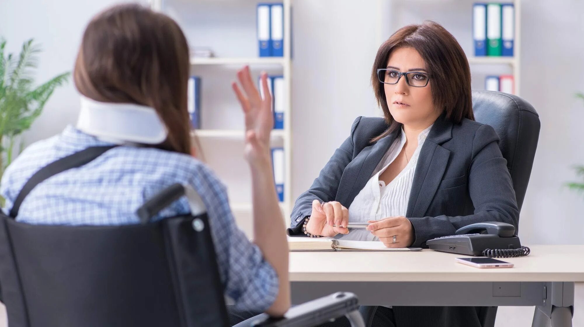 Адвокат и пациент. Love my work. It программист. Команда программистов. Администратор парень.