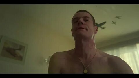 Connor Swindells shirtless in Sex Education 2-05 "Episode 5" .
