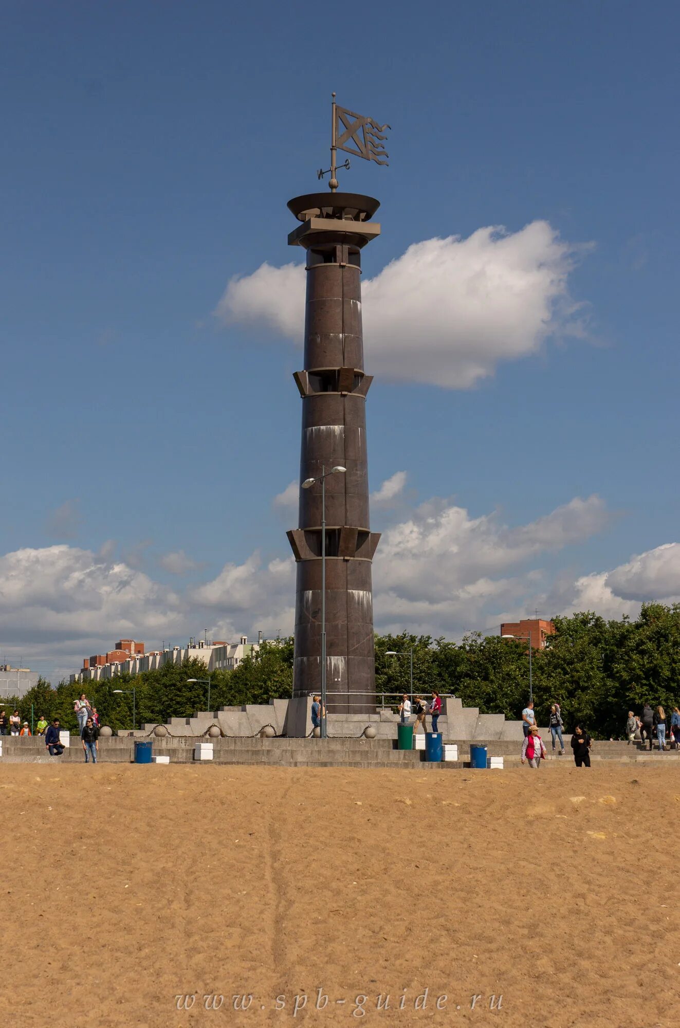 Парк 300-летия Санкт-Петербурга. Парк 300 летия Санкт Петербурга парк. Парк 300 лети Санкт пртербурга. Маяк в парке 300-летия Санкт-Петербурга.