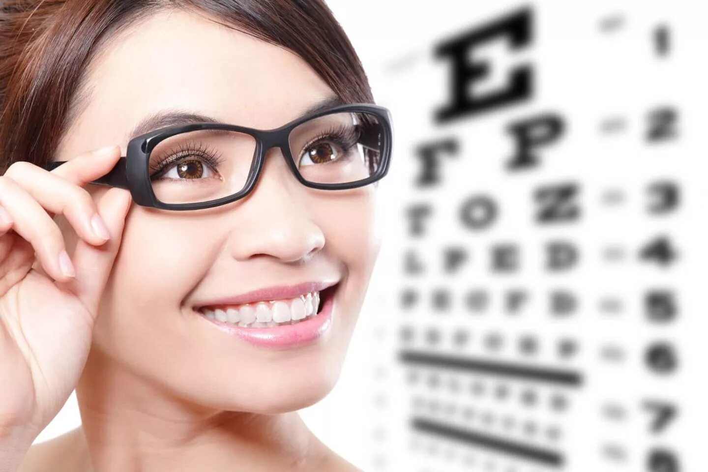 Очки для зрения. Оптика очки для зрения. Девушки в очках для зрения. Реклама очков для зрения.