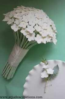 Сделать красивый белый цветок
