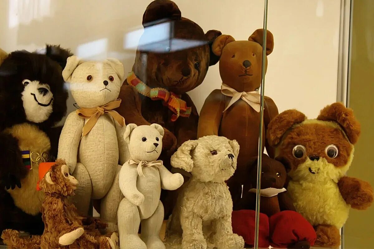 Детские игрушки советской эпохи. Коллекционеры советских игрушек. Игрушка ссср музей романова. Музей игрушек сергея романова. Коллекционеры советских игрушек.