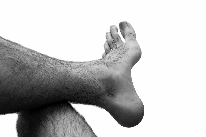 Hairy foot. Ножки мужские. Мужские ступни волосатые.