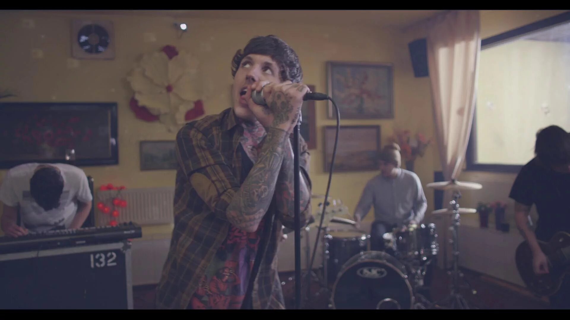 брин ми зе хоризон. Bmth sleepwalking. Ai mori sleepwalking bring me the horizon. бринг ми зе хоризон 2022. Sleepwalking bring me.