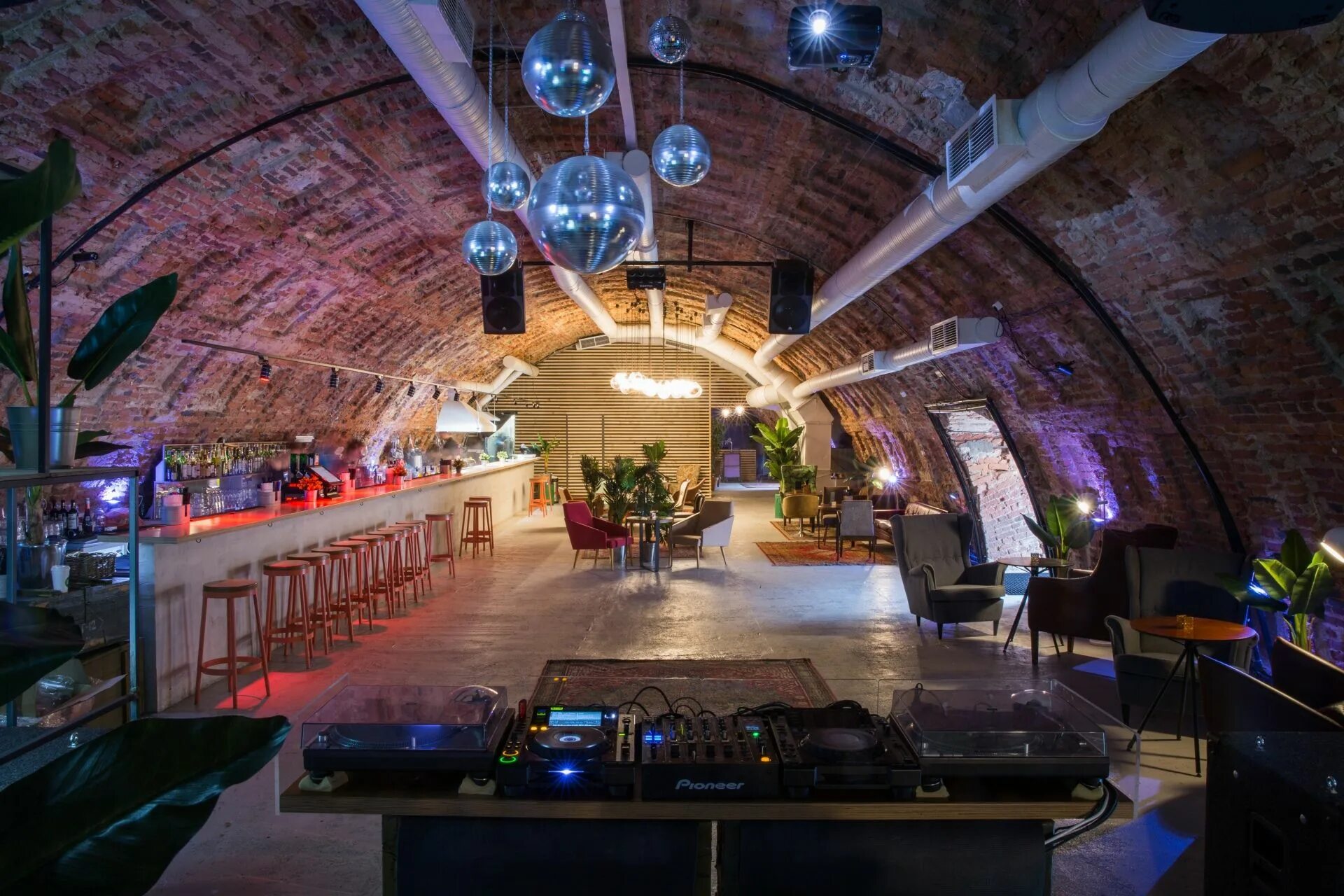 Танцплощадка. Танцплощадка в парке ссср. Бар танцплощадка. Танцплощадка в парке сокольники. Танцплощадка парк горького ссср.