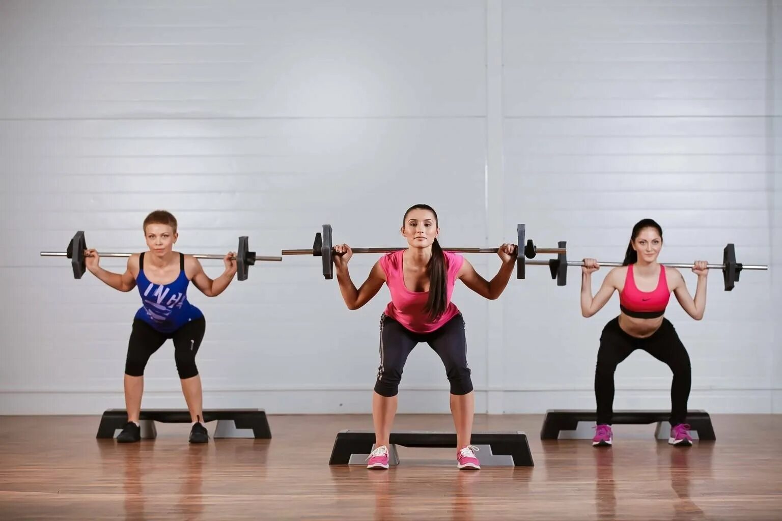 Повер фитнес. Боди-памп (body Pump). Боди памп тренировка. Айрон кросс тренировка. Хот Айрон фитнес.