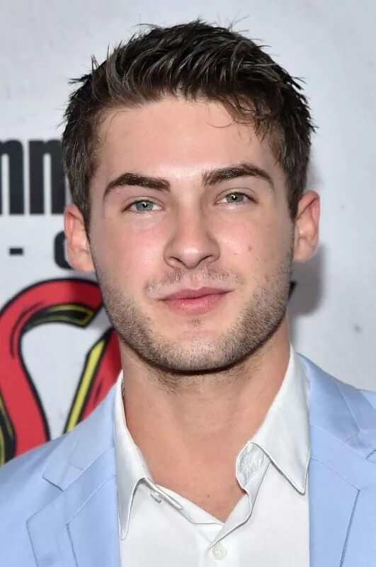 Cody christian волчонок. Коди кристиан американский актёр. Коди кристиан. Коди кристиан 2023. Коди кристиан.