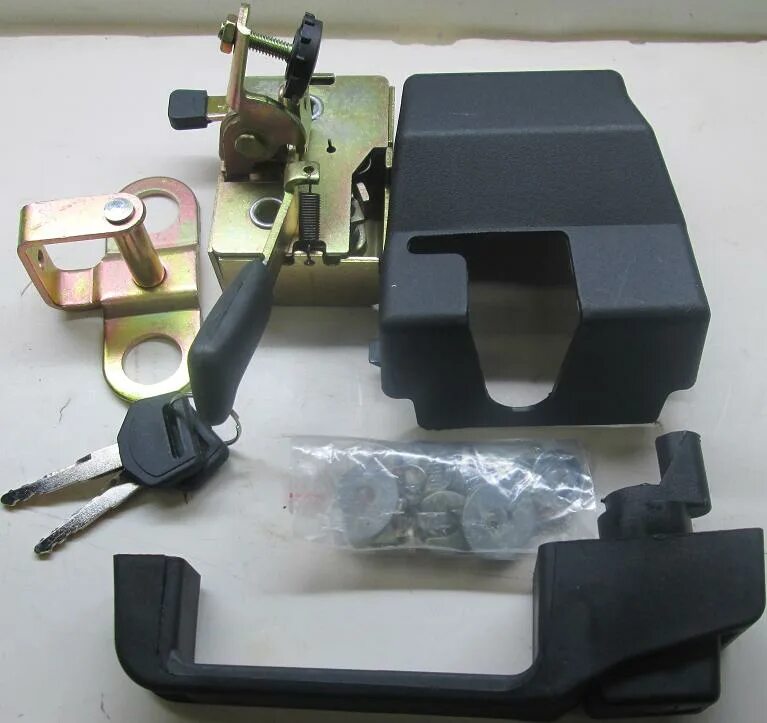 замок двери мтз 82 левый. замок дверной левый ук 80-6105050 оао "мтз". замок двери мтз левый ук 80-6105010. замок двери мтз левый. 80-6105050 замок левый.