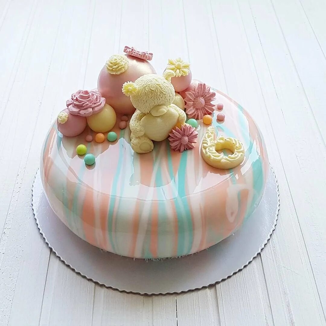 Торт в пастельных тонах для девочки. Декор торта для девочки. Украшение торта для девочки. Торт розовый эстетичный. Торт для девочки без мастики.
