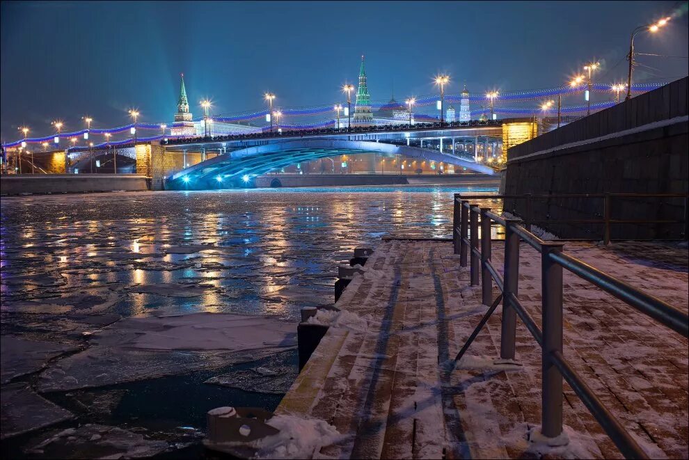 Большая река в москве. Причал большой каменный мост. Большой каменный мост 1938. Каменный мост в Москве. Большой каменный мост в Москве.