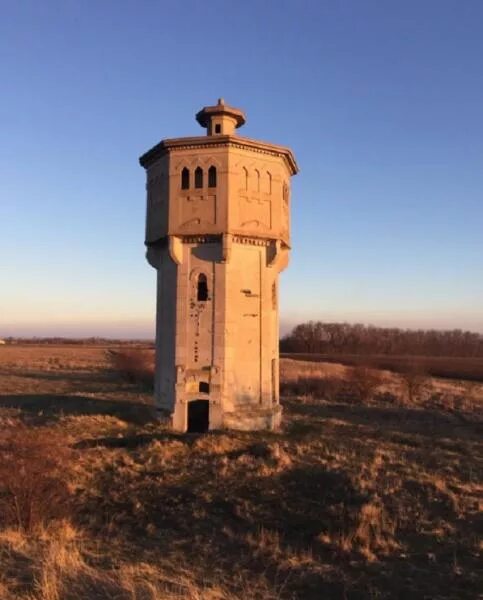 Станица николаевская краснодарский. Водонапорная башня Армавир. Водонапорная башня станица Николаевская. Водонапорная башня Успенский район. Водонапорная башня Раевская станица.