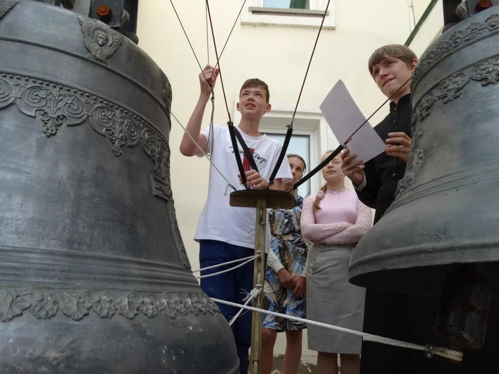 большой златоуст звон. вечевой колокол белокуриха. арзамас колокольный звон. колокол хабаровск. воронеж храм колокол 1100 кг.