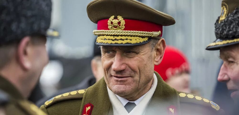 В чем обличают генералов. Генерал Антс Лаанеотс. Эстонский генерал. Генералы Эстонии современные. Антс Лаанеотс 1992.