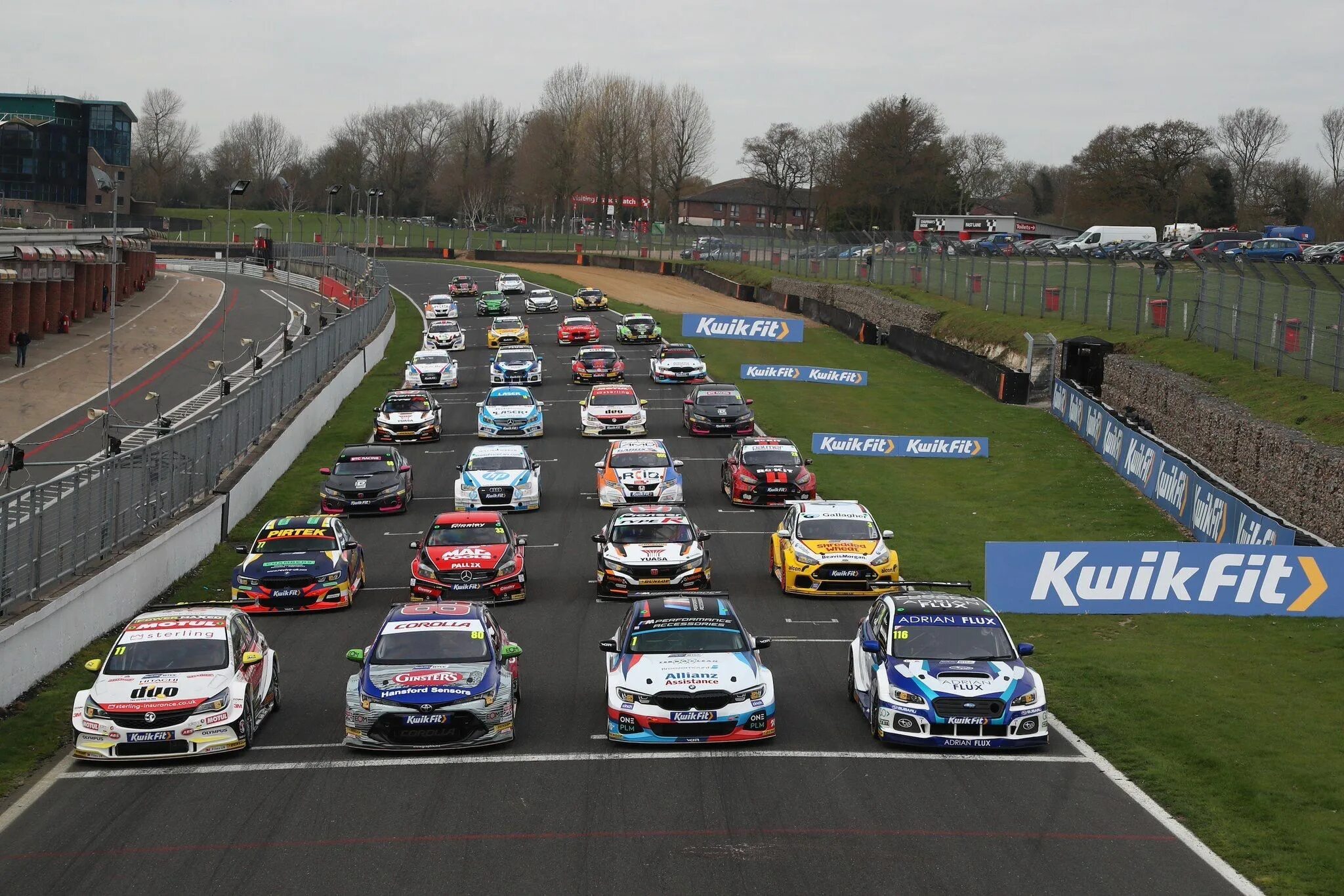 Racing uk. British Touring car Championship. BTCC автомобили. Wtcc2019. Touring Race cars.