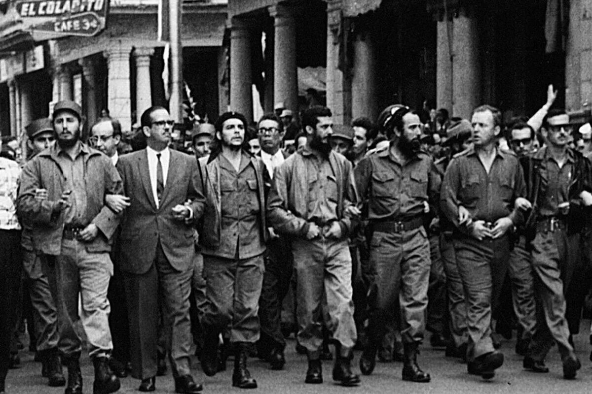 Эрнесто че гевара революционеры кубы. Че гевара 1956. Эрнесто гевара кубинская революция 1959. Куба революция че гевара. Кубинская революция че гевара.