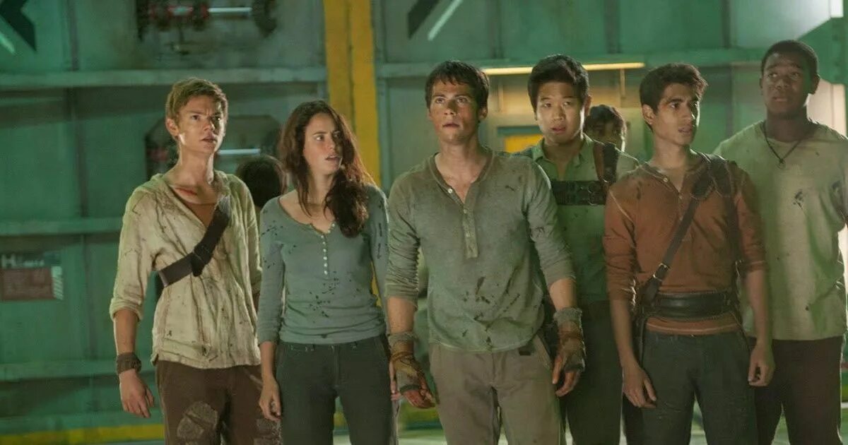 Реакция бегущий в лабиринте. Maze runner the scorch trials. арис бегущий в лабиринте. джейкоб латимор бегущий в лабиринте.