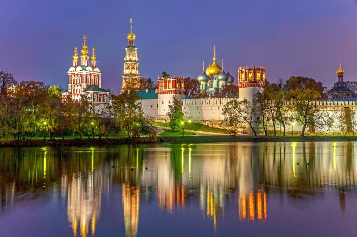 Новодевичий монастырь в москве. 33 места москвы. Измайловский дворец москва. 33 места москвы. Измайловский кремль измайловский парк.
