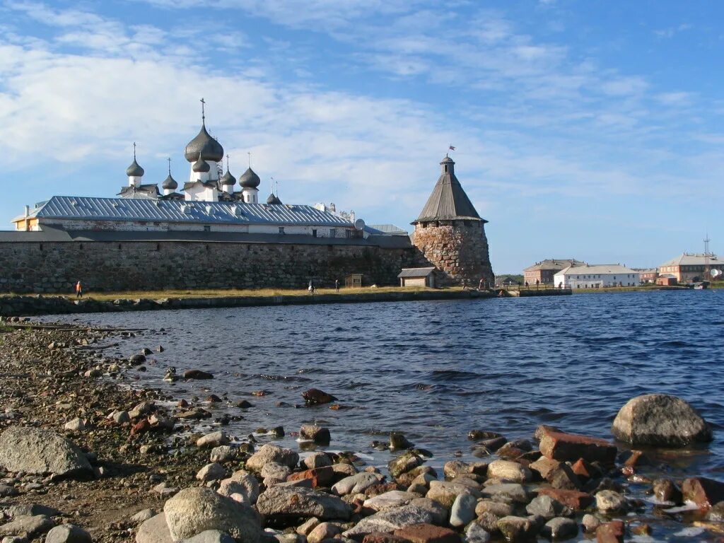 Соловецкий монастырь Соловецкие острова. Соловецкий монастырь Кемь. Город Кемь Соловецкие острова. Соловецкий монастырь экскурсии. Санкт петербург соловецкие острова