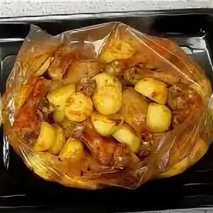 Голень с картофелем в рукаве