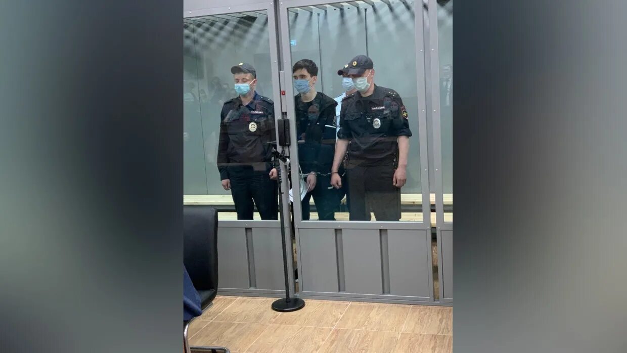 Молодой человек. Расстреляли наших пленных. Расстрел 2023. Стрелок в перми в школе 2021. Стрельба в школе белграда.