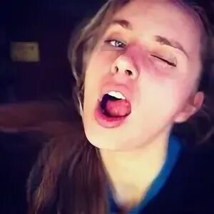 И губы жжет подруги. И губы жжет подруги