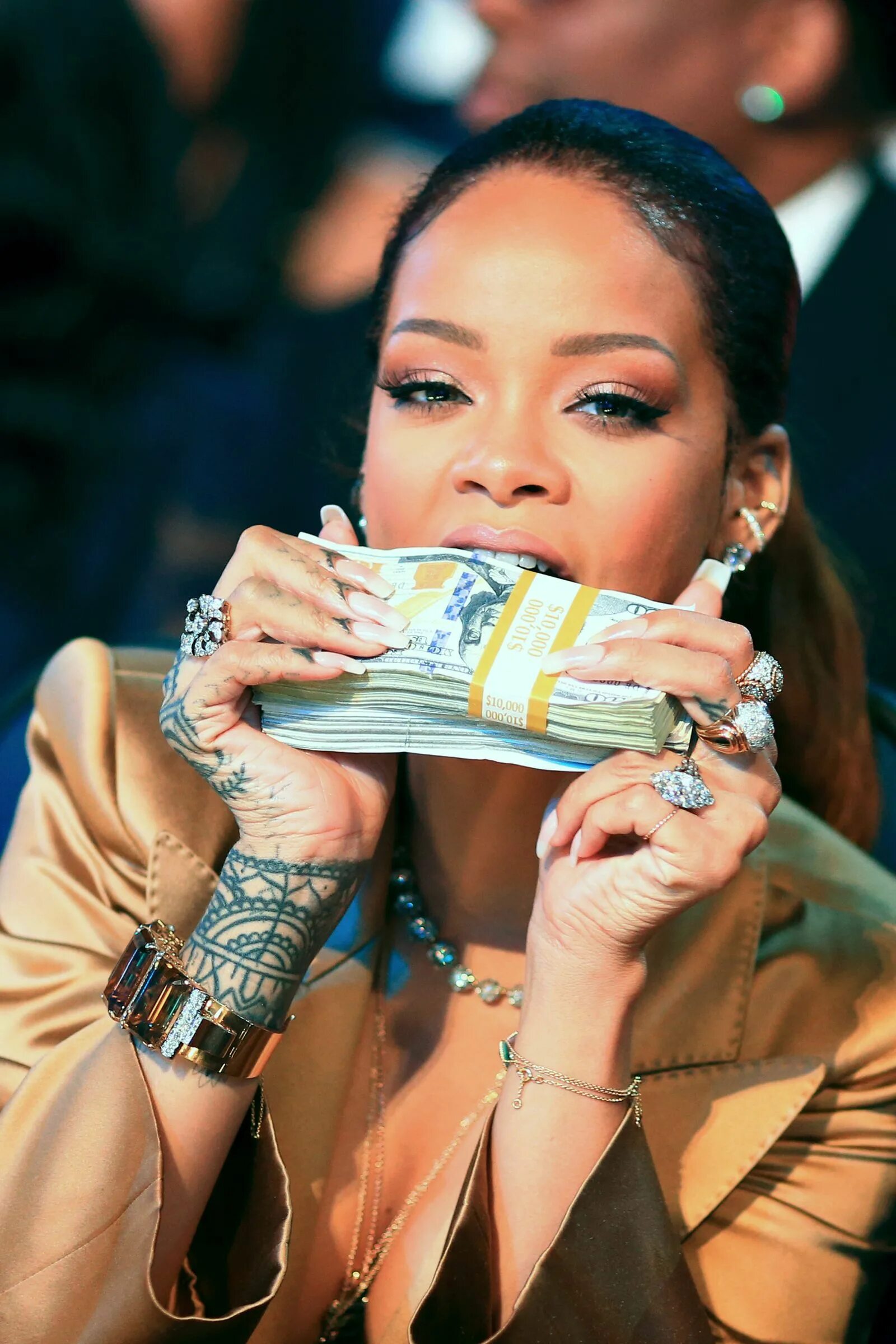 Самая богатая певица. Рианна. Рианна певица. Rihanna 2022. Рианна money.