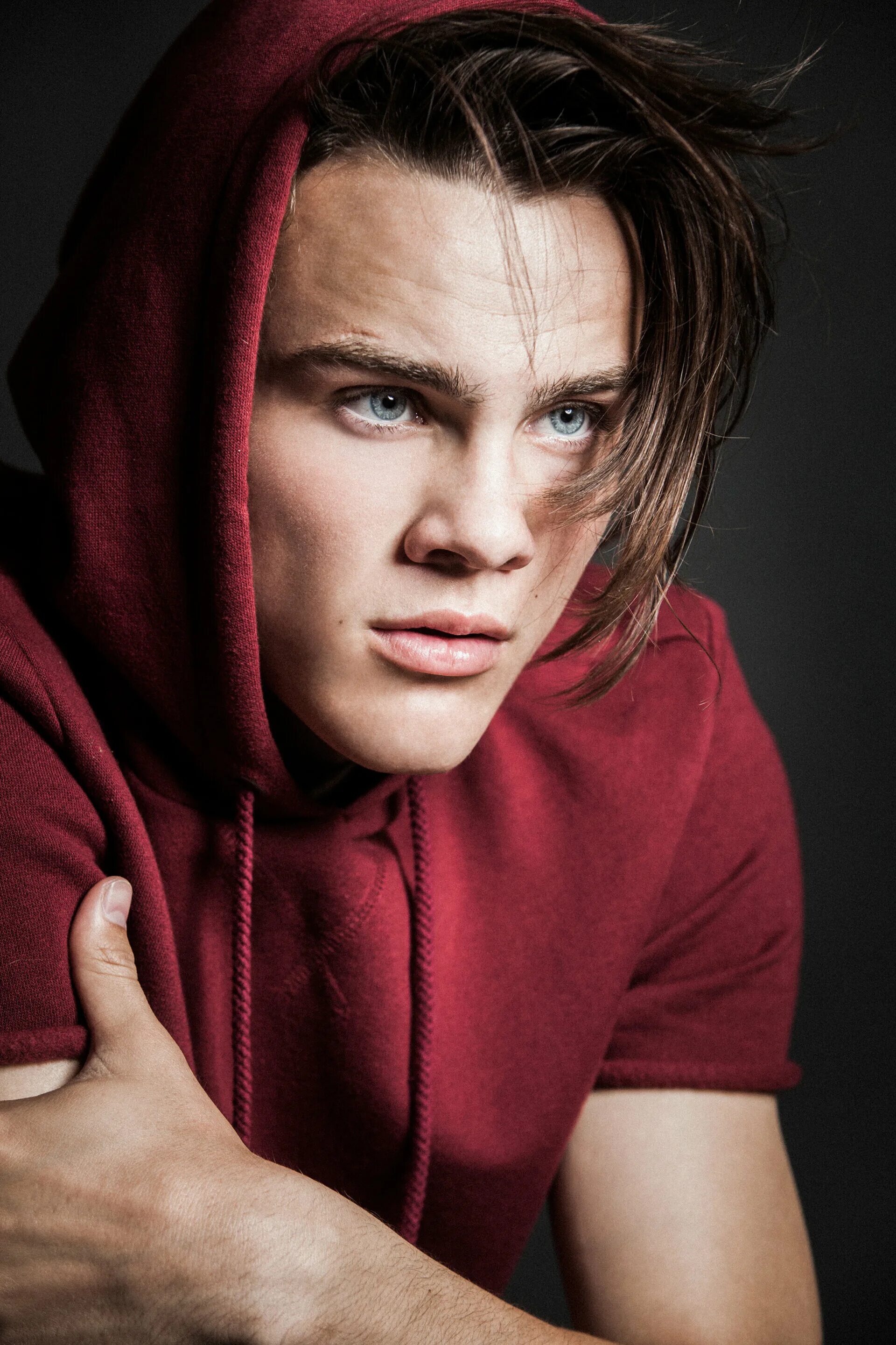 Алекс нюстадтер тело. Алекс нюстадтер родители. Алекс нюстадтер аксель. Алекс нюстадтер актёр. Алекс.