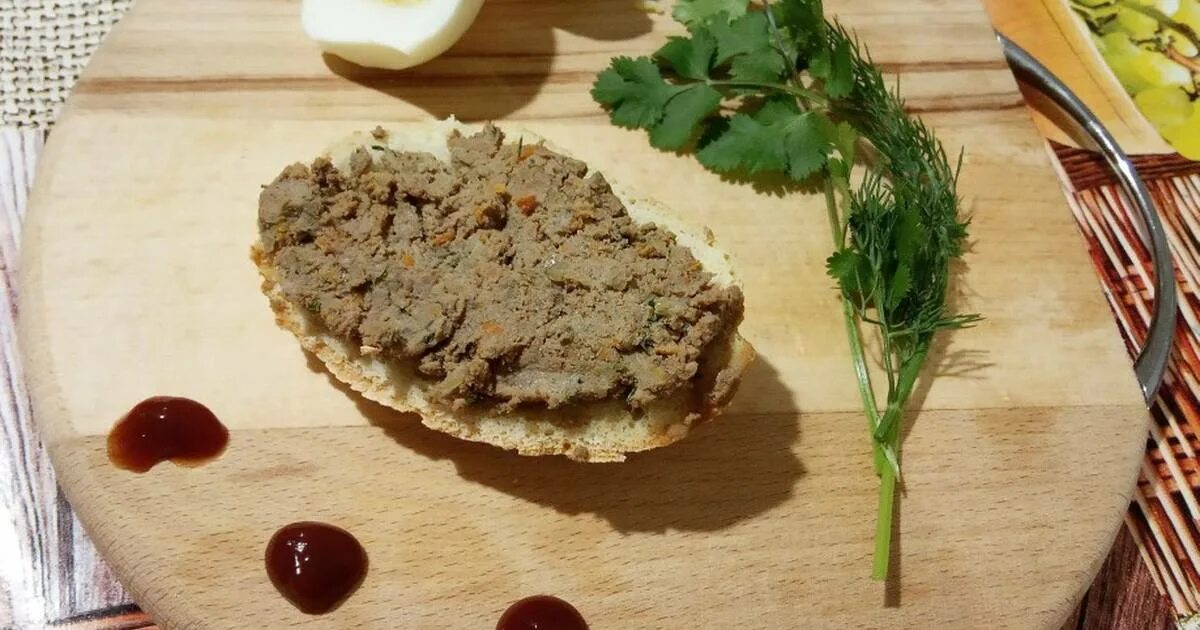 Паштет из печени с луком. Абаканский печеночный паштет. паштет с нори. галеты с паштетом. печеночный паштет в листах нори.
