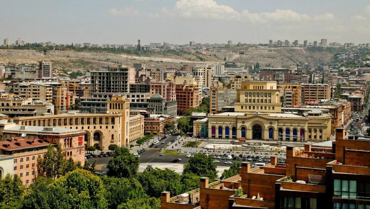 Ереван раньше. Ереван площадь Республики панорама. Ереван исторический центр. Центр Еревана. Ереван центр города.