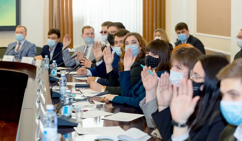 Россия 1 передача оренбург. Молодежный парламент. Заксоб Оренбург. Парламент Оренбургской области. Оренбург Законодательное собрание.