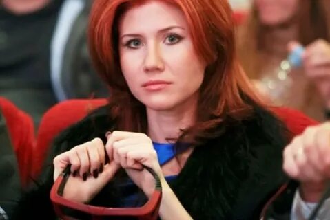 Сиськи төменнен қаралған, ит стилі