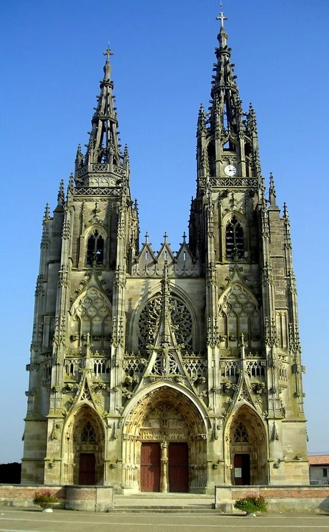 Католические храмы во франции фото Файл:P1020476 Paris VII Basilique Saint-Clotilde  Википедия