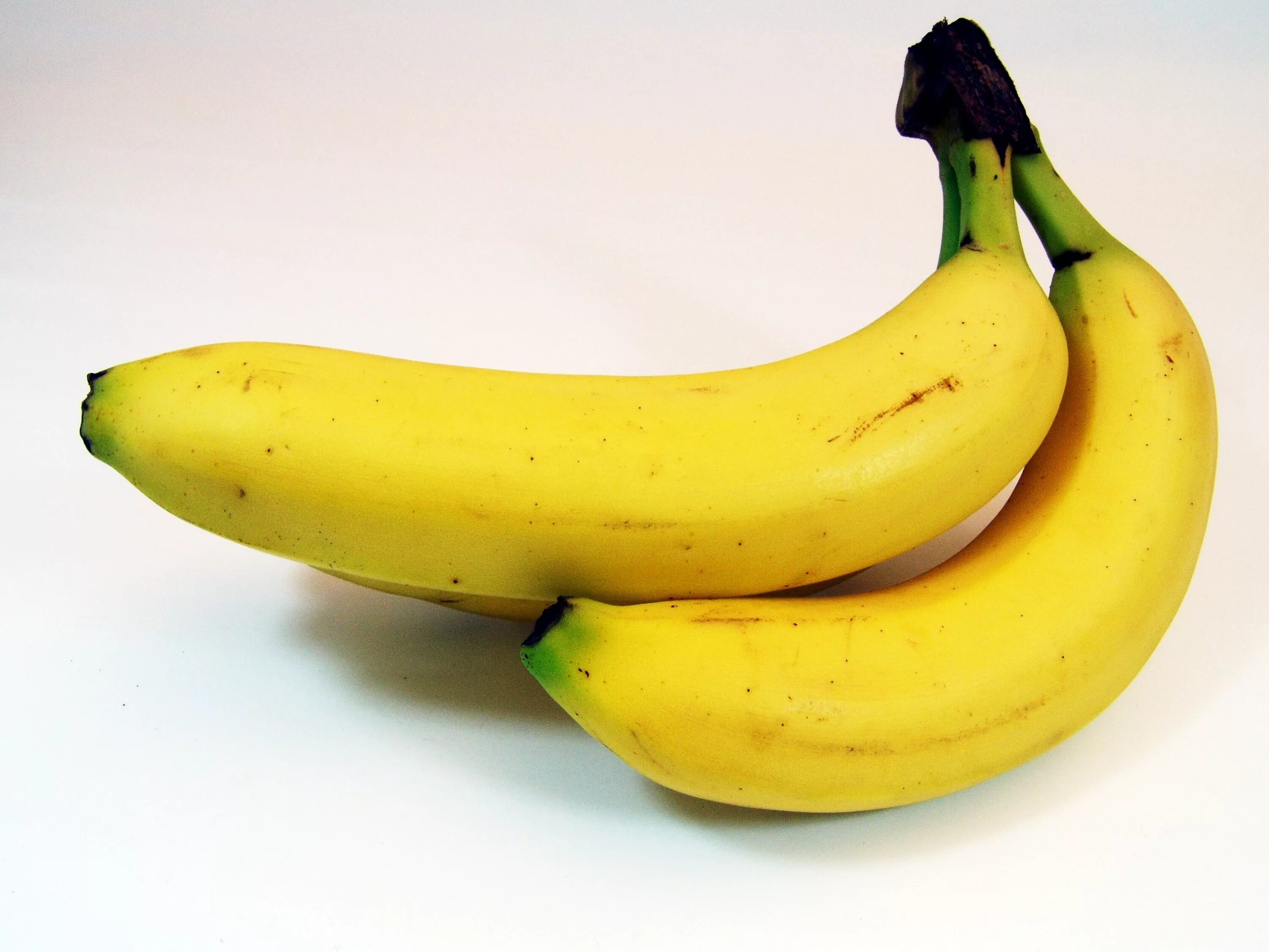 Желтый банан. Фрукты банан. Фрукты по отдельности. Фрукты по одному.