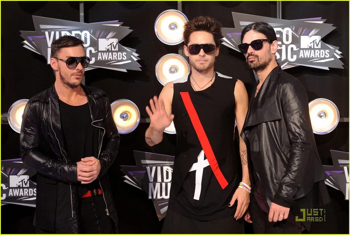 30 seconds to mars лето. Shannon leto 2013. джаред лето шеннон лето 2008 мотоцикл. vma 2013 30 seconds to mars. jared leto 2025.