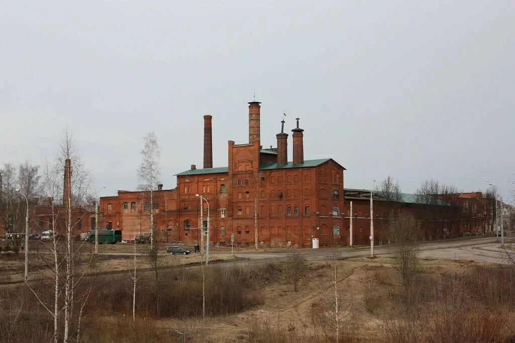 Пивоваренный завод Рыбинск. Пивоваренный завод Богемия Рыбинск. Рыбинск пивзавод Дурдина. Здание пивоваренного завода «Богемия» Рыбинск.