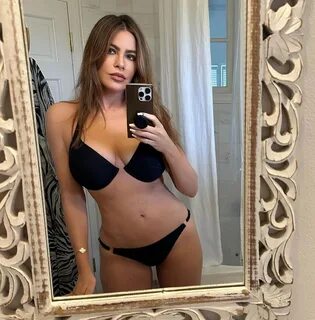 Sofía Vergara, 50, wows fans in black bikini on Instagram