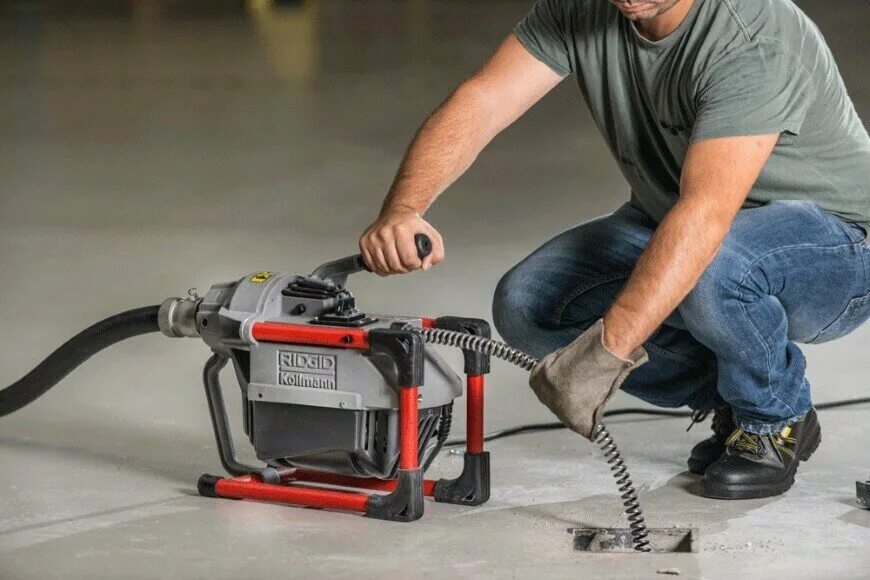 Прочистка воронеж. Прочистная машина Ridgid k 60sp. Ridgid прочистка канализации. Риджид к 60. Механическая прочистка канализации Ridgid.