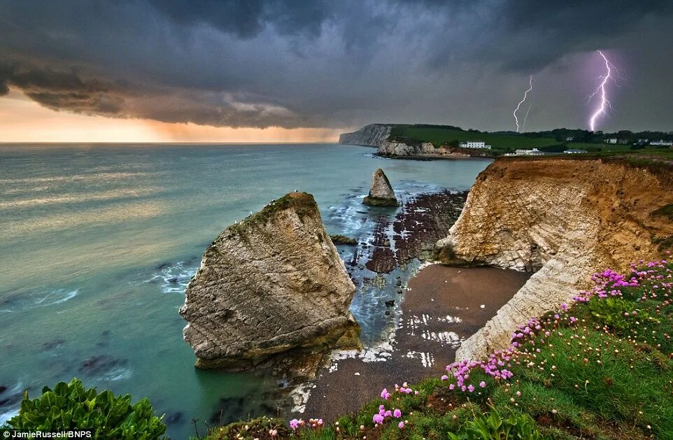 Island of wight. Остров уайт англия. остров уайт великобритания фото. isle of wight. остров уайт природа.