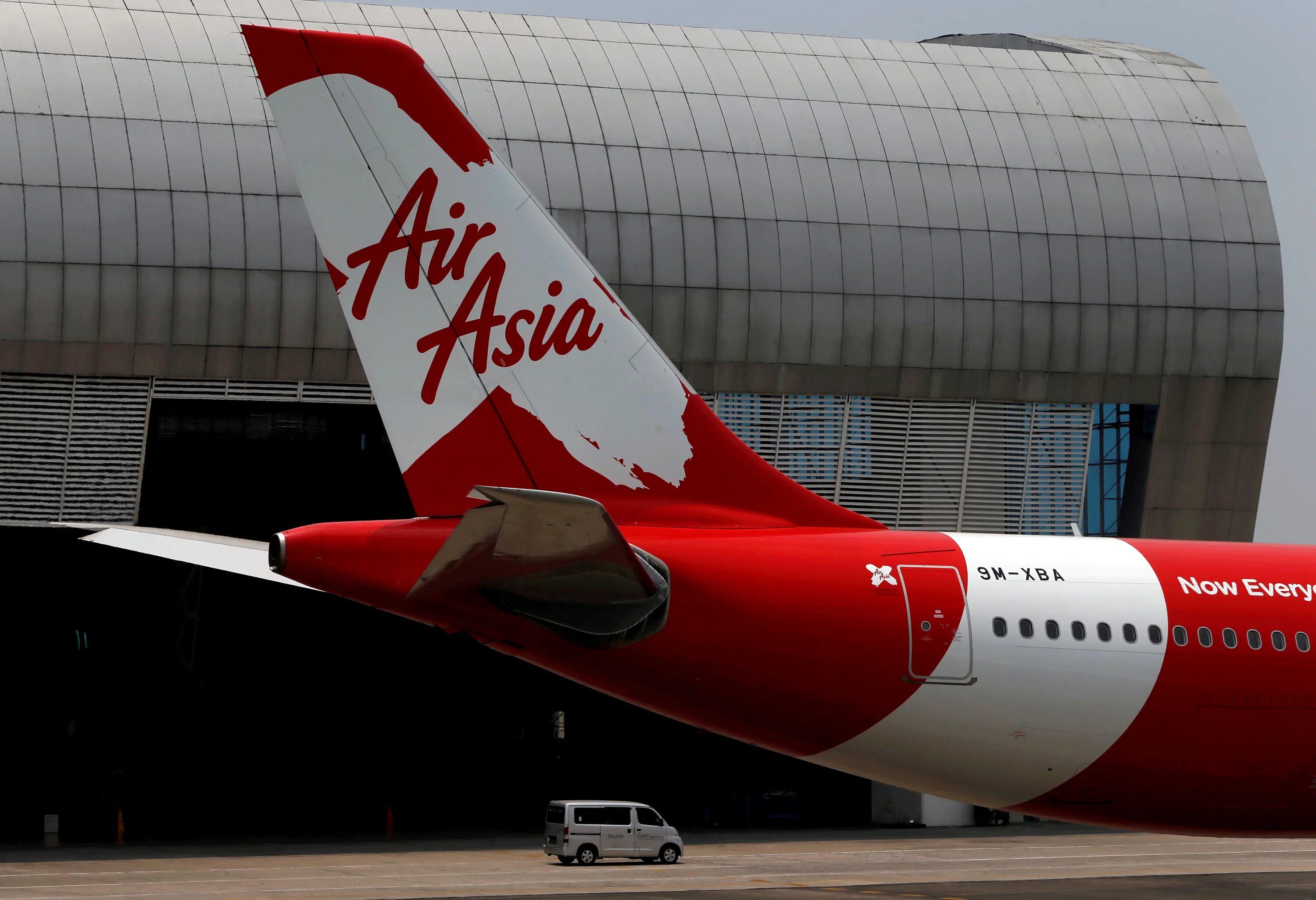 Plan air. Лоукостер AIRASIA. Самолеты лоукостеры AIRASIA. Air Asia борт самолета. Air Asia Indonesia кабина самолета.