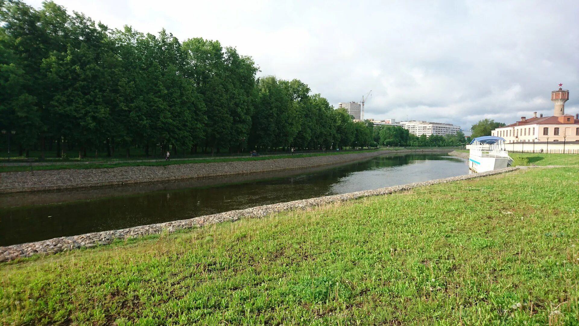 Река уводь. Река Уводь Иваново. Иваново город центр река Уводь. Река Уводь Кохма. Набережная уводи Иваново.